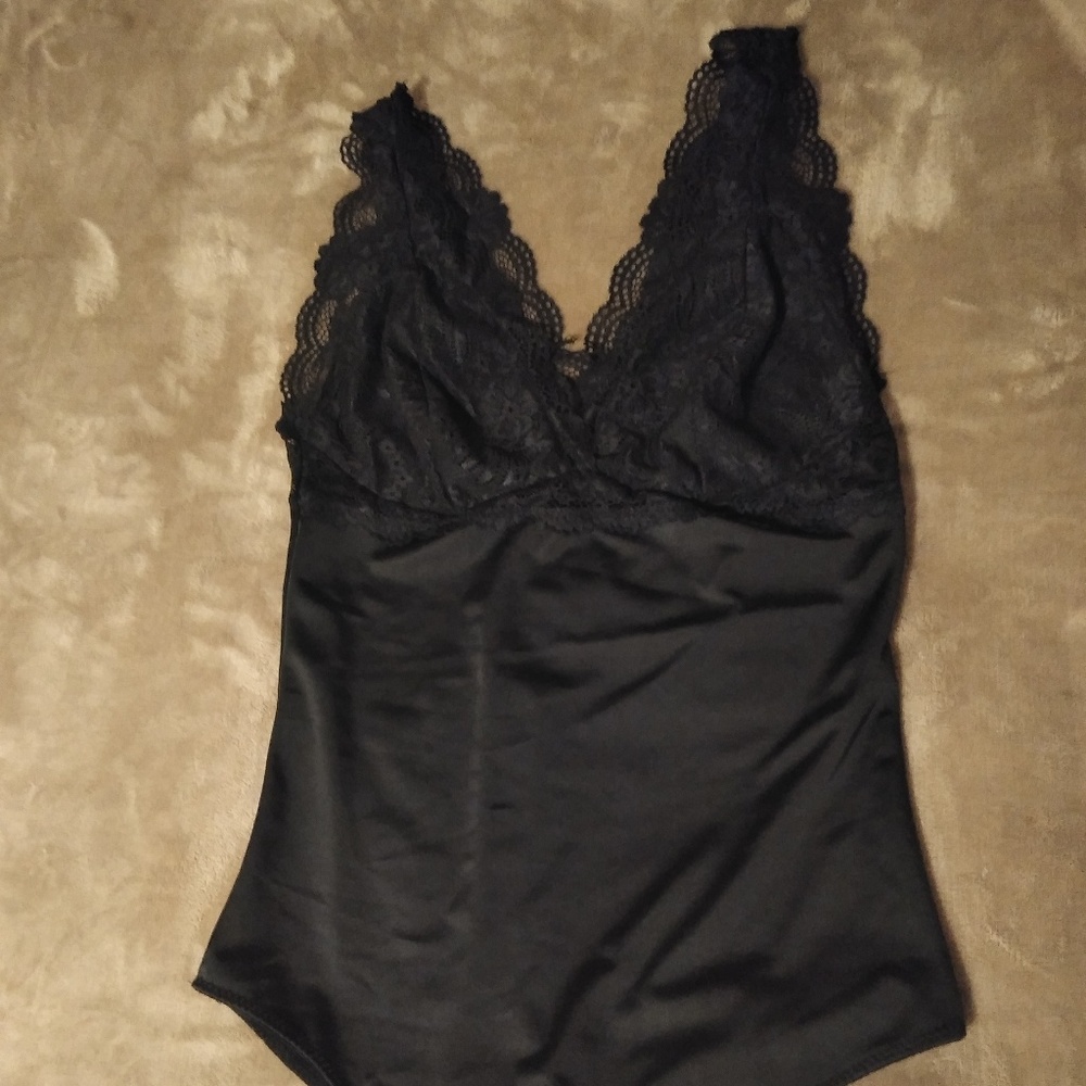 Bundle of 2  Body shape wear Very sexy 😬